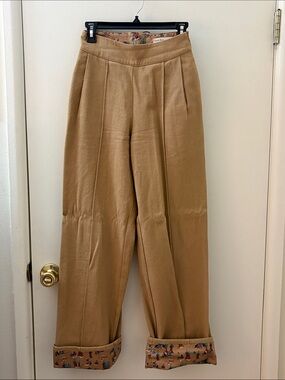 Good Alma High-Waist Wide-Leg Pleated Pants in Camel with Printed Cuff